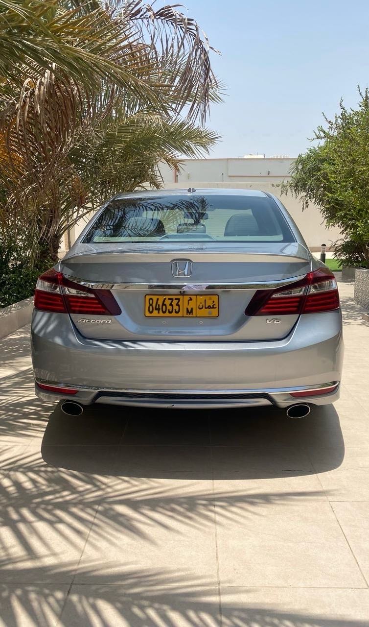Car Image 2017 HONDA ACCORD EXL