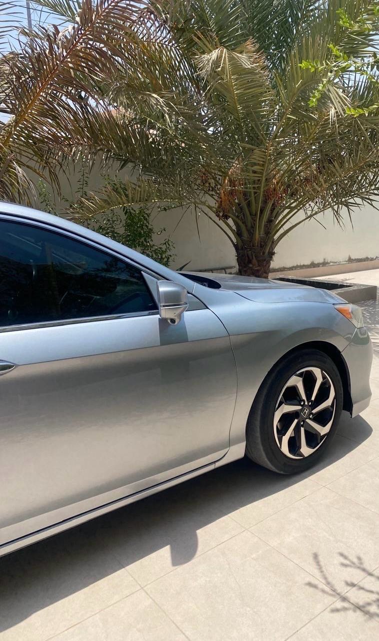 Car Image 2017 HONDA ACCORD EXL