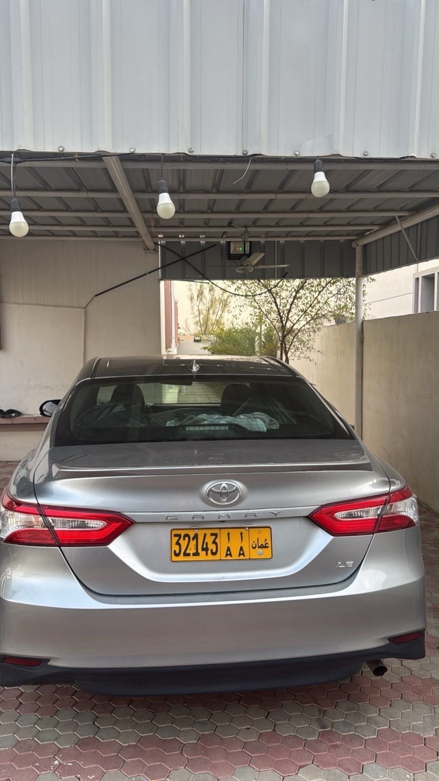 Car Image 2019 TOYOTA CAMRY LE