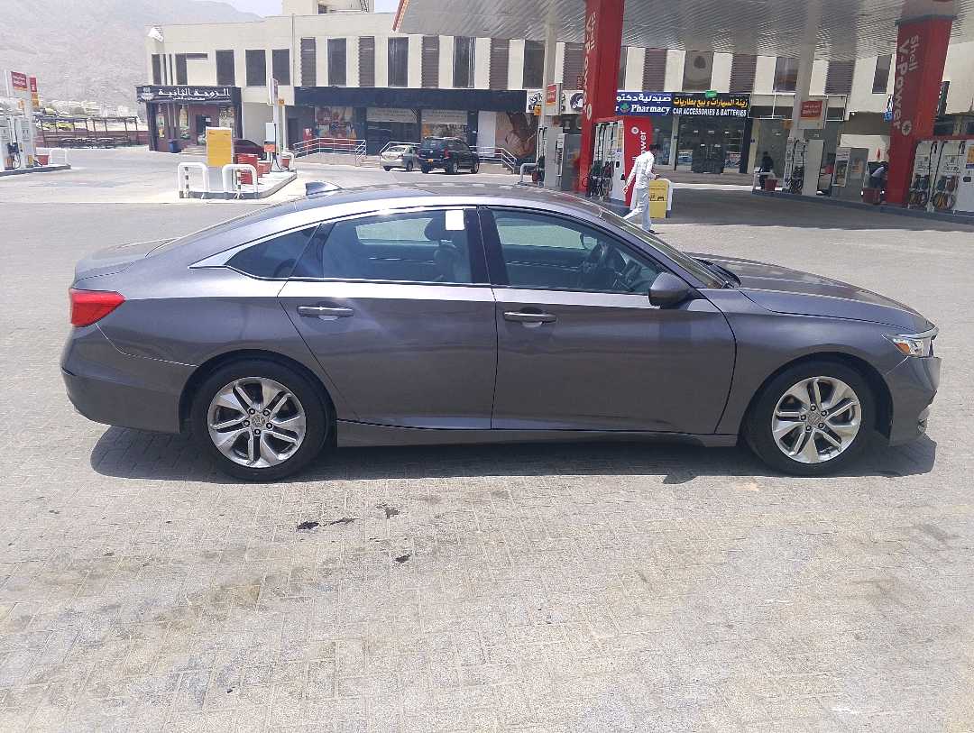Car Image 2018 HONDA ACCORD EX