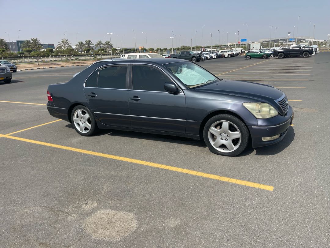 Car Image 2004 LEXUS LS 430