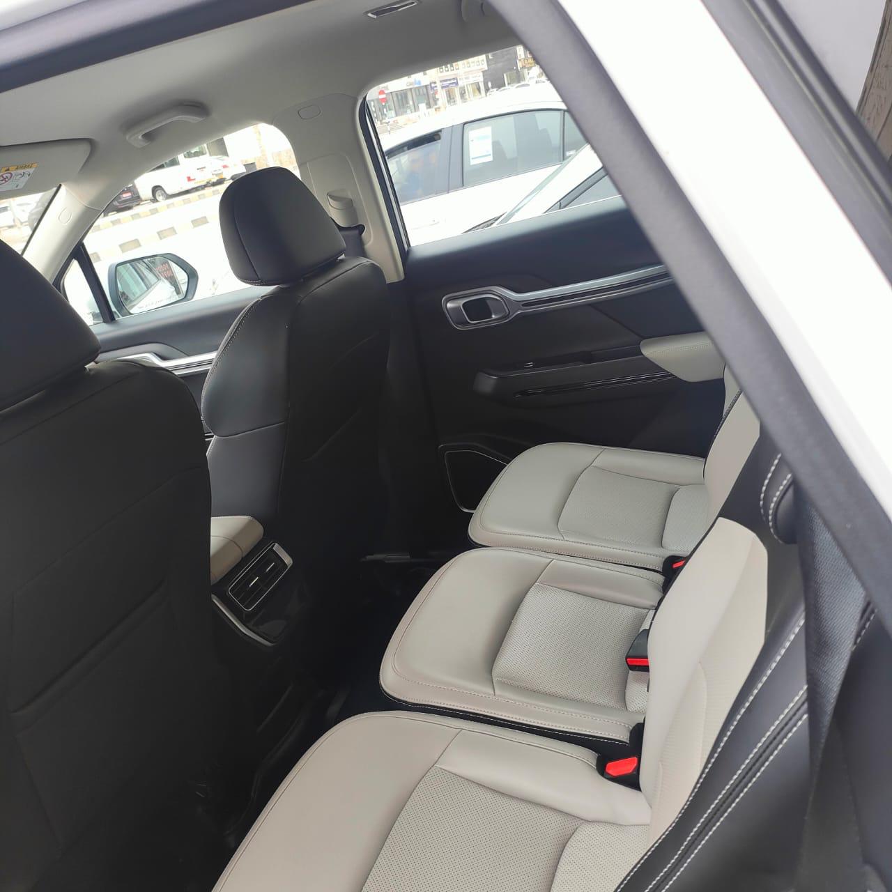 GEELY OKAVANGO 2023