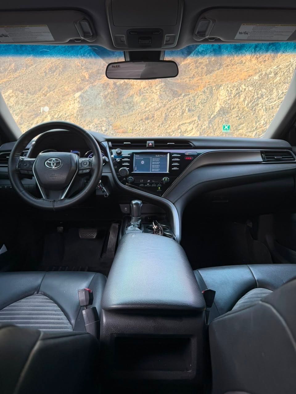 Car Image 2019 TOYOTA CAMRY SE