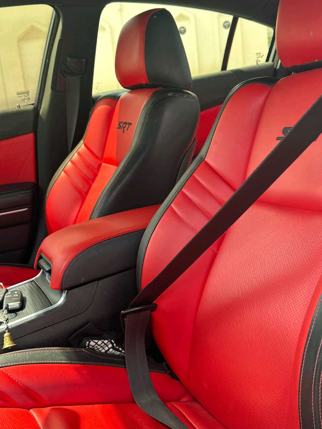 Car Image 2019 DODGE CHARGER SXT