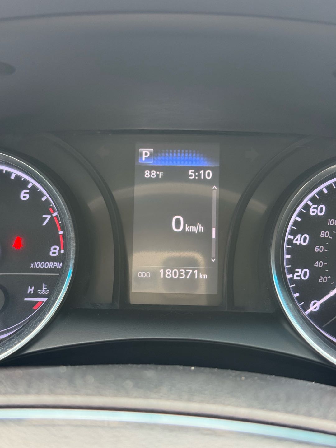 Car Image 2019 TOYOTA CAMRY SE