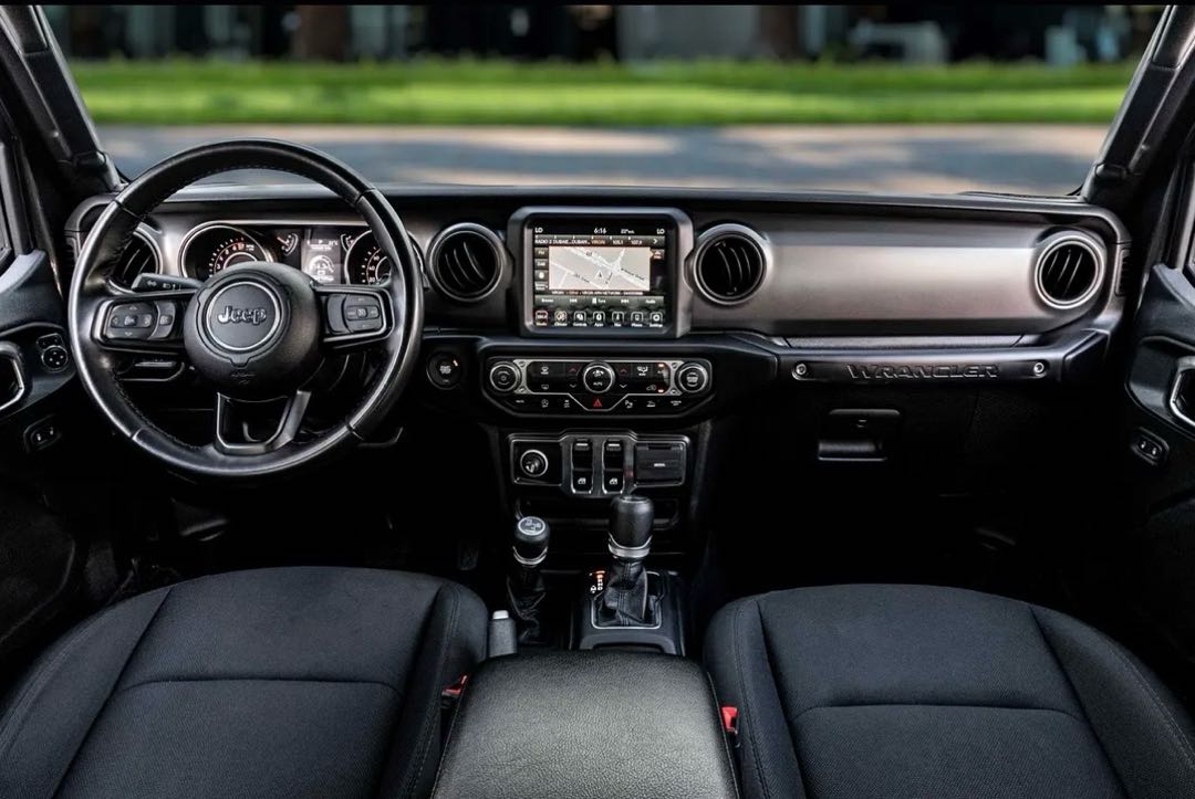 Car Image 2018 JEEP WRANGLER JK