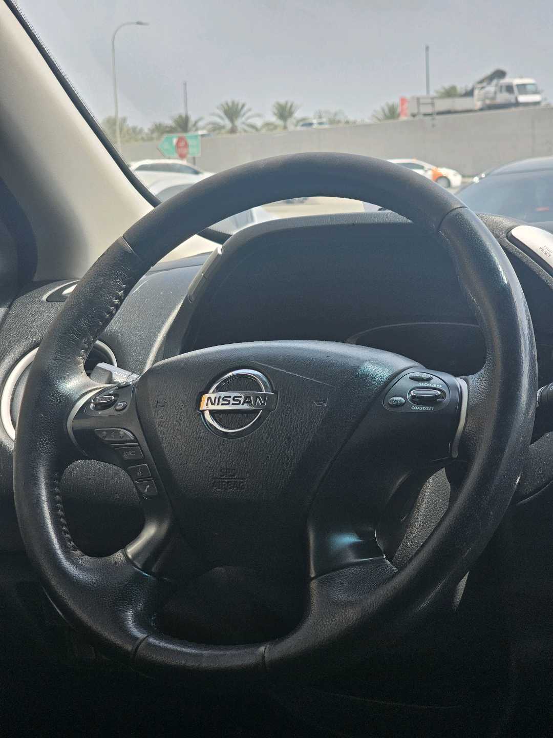 Car Image 2018 NISSAN PATHFINDER SV