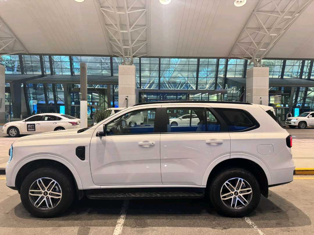FORD EVEREST 2025