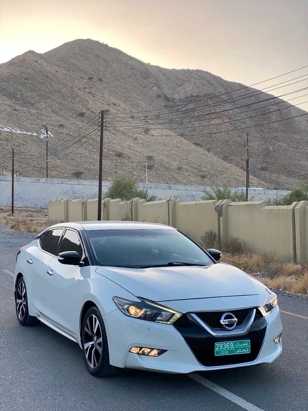 Car Image 2017 NISSAN MAXIMA SV