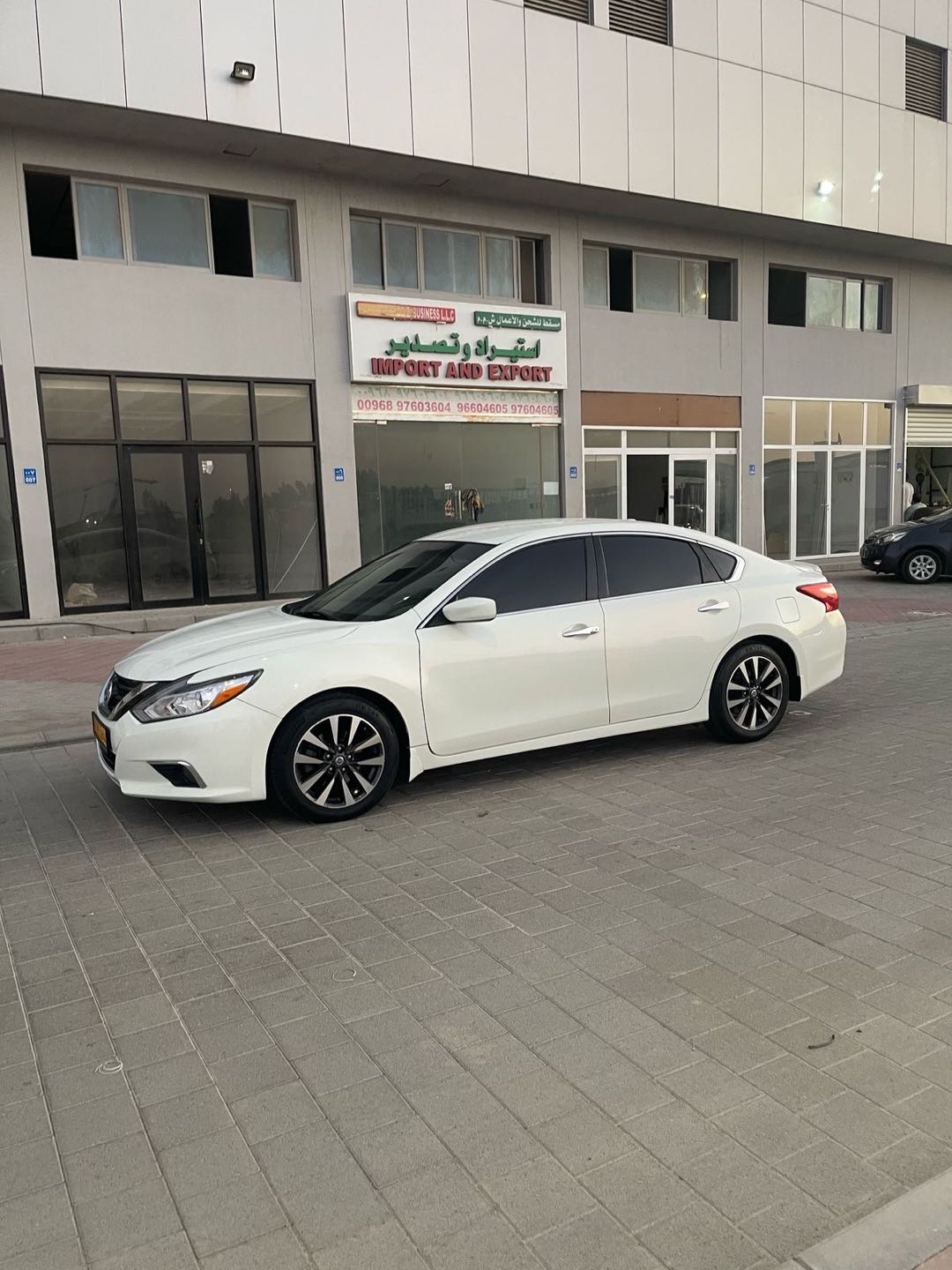 Car Image 2017 NISSAN ALTIMA SV