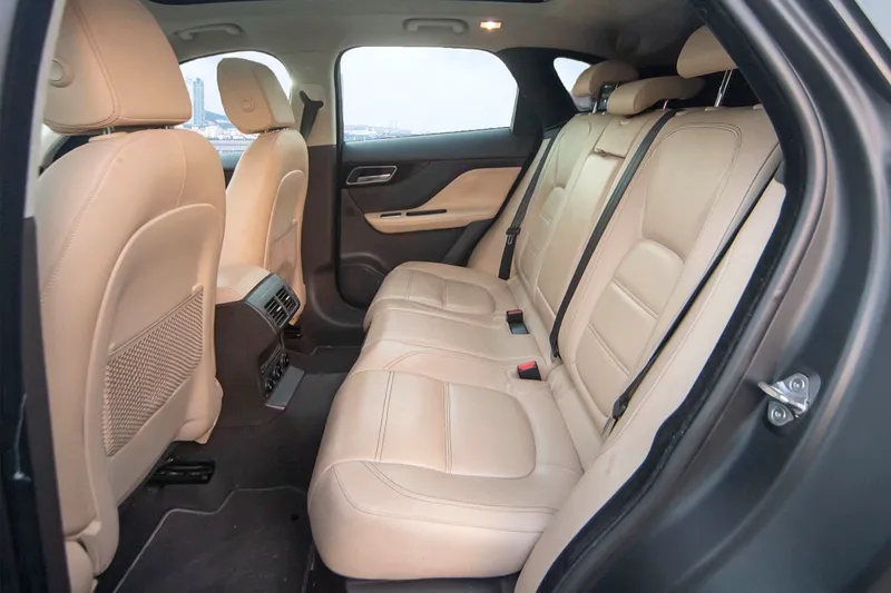 Car Image 2020 JAGUAR F-PACE 