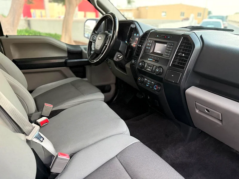 Car Image 2019 FORD F-150 XL