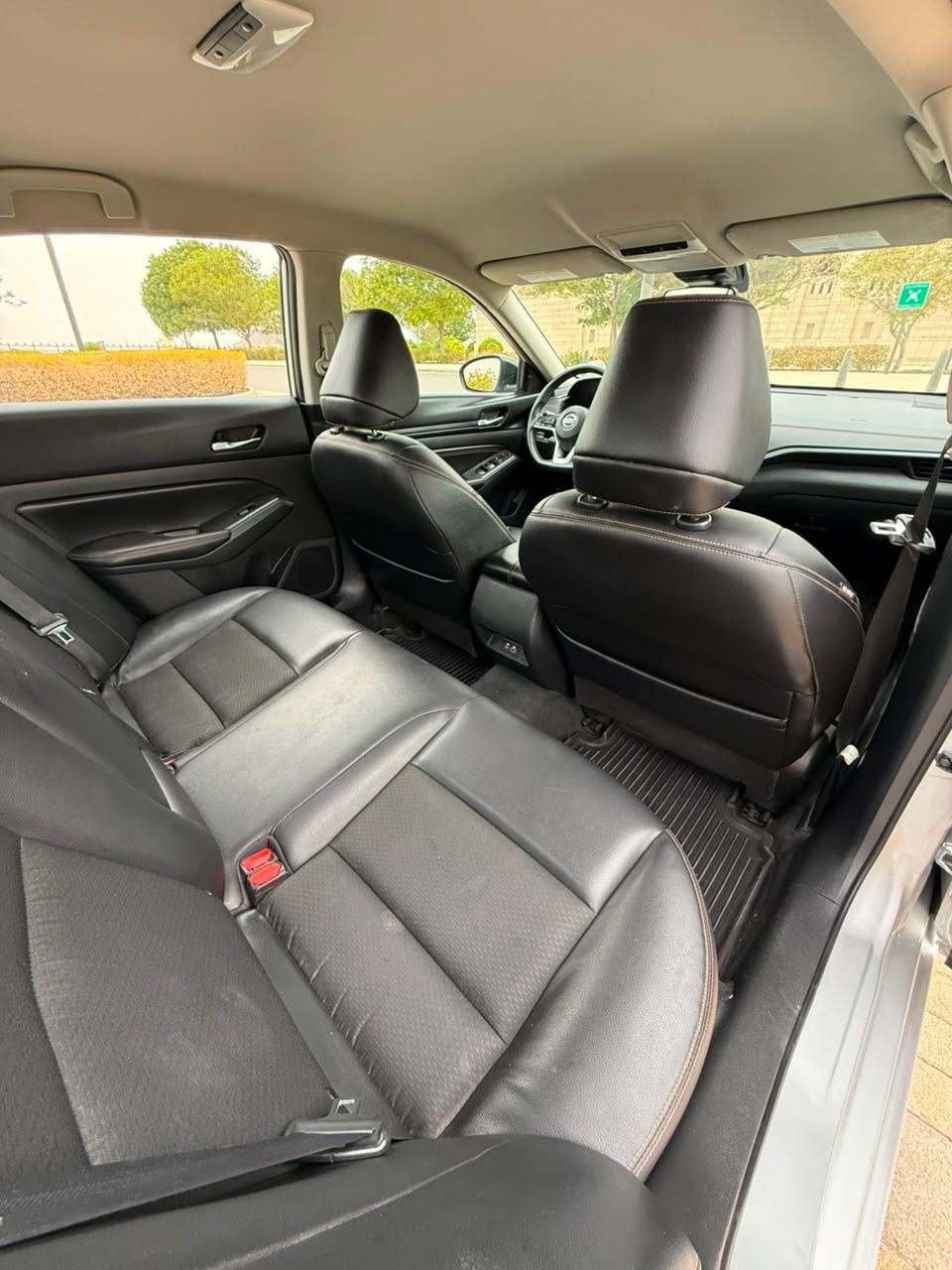 Car Image 2021 NISSAN ALTIMA SR