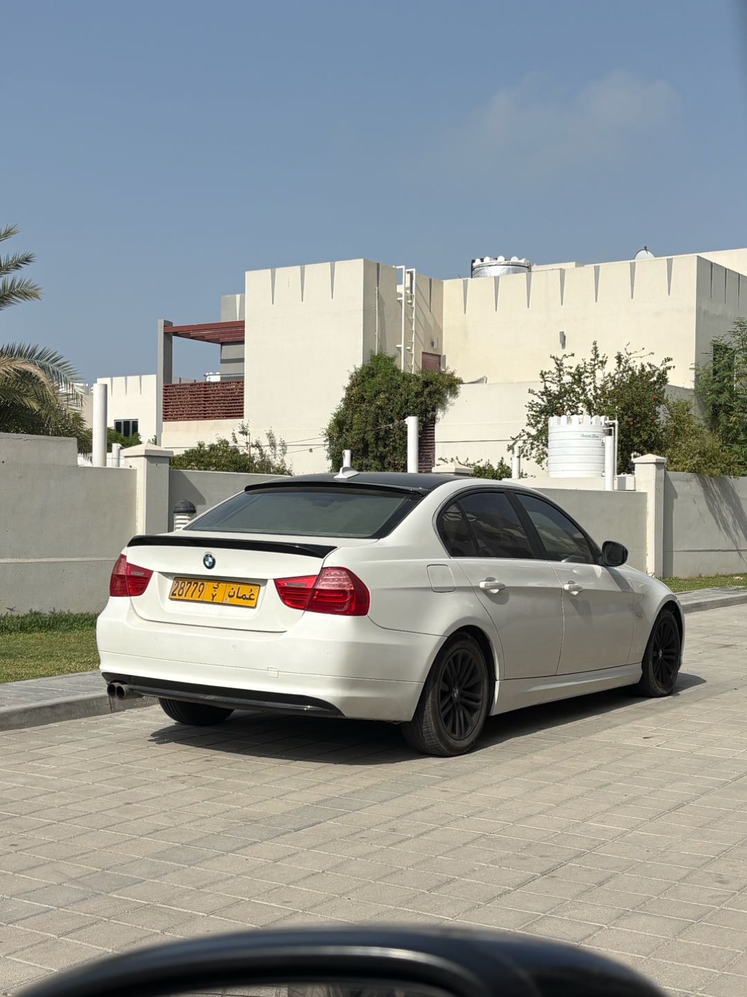 BMW 3 SERIES 323 2010 for sale in Oman | Sooq Cars