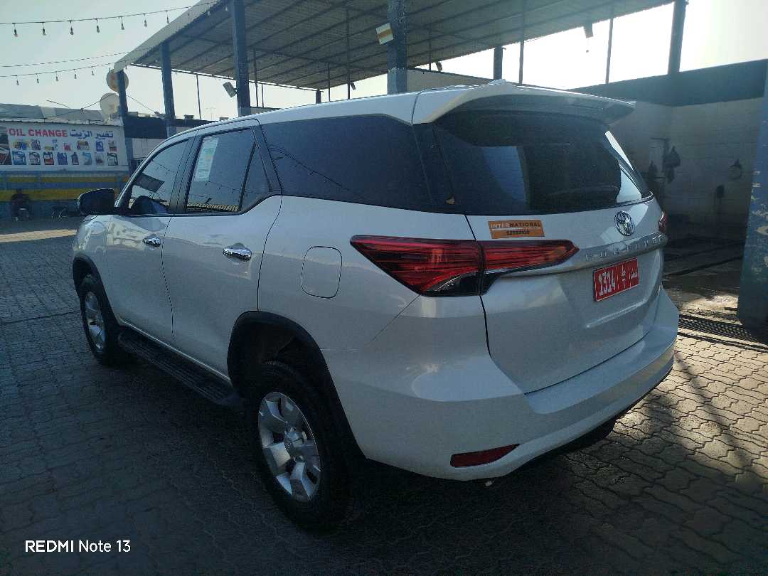 TOYOTA FORTUNER 2024
