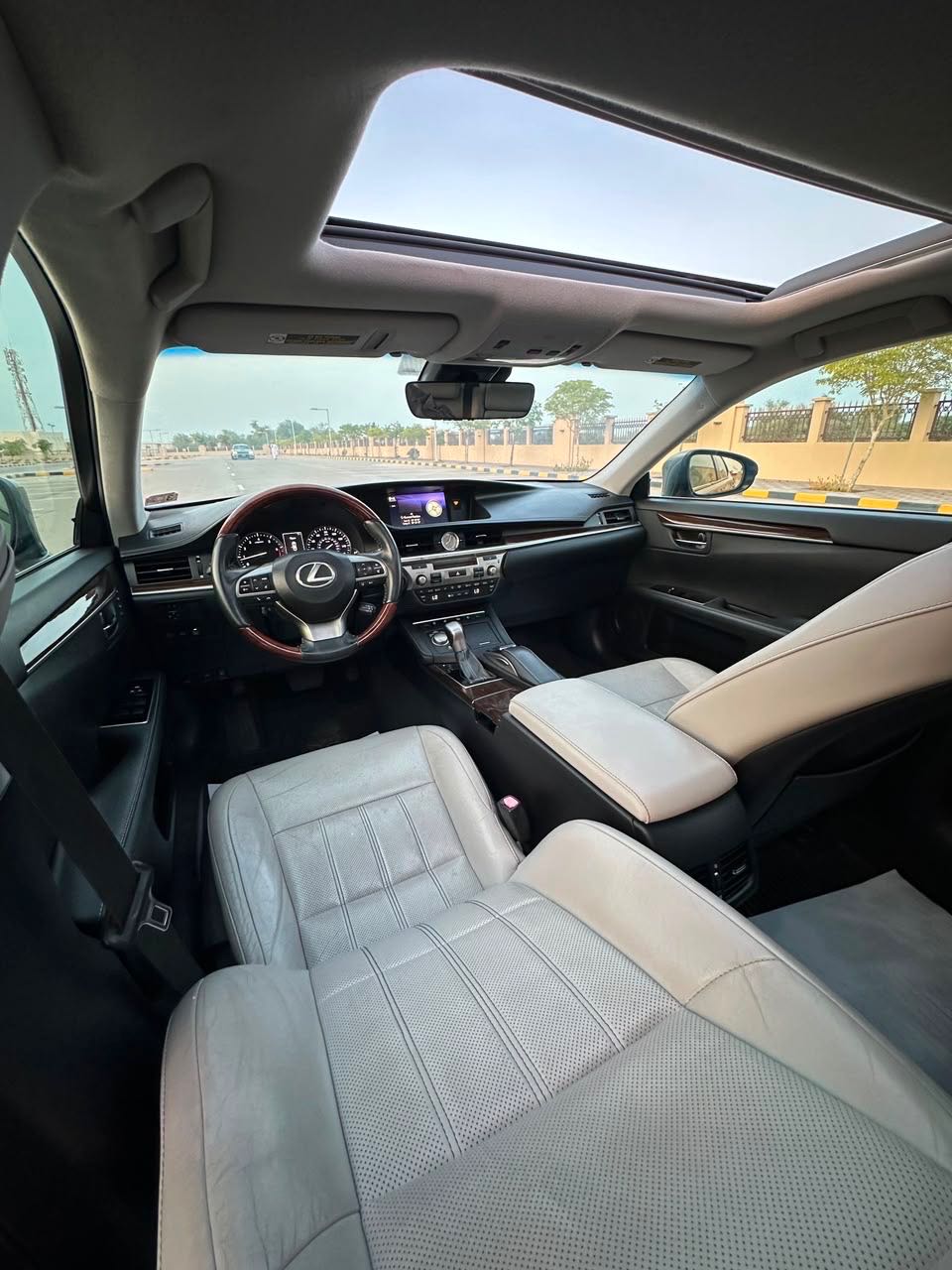 Car Image 2017 LEXUS ES 350