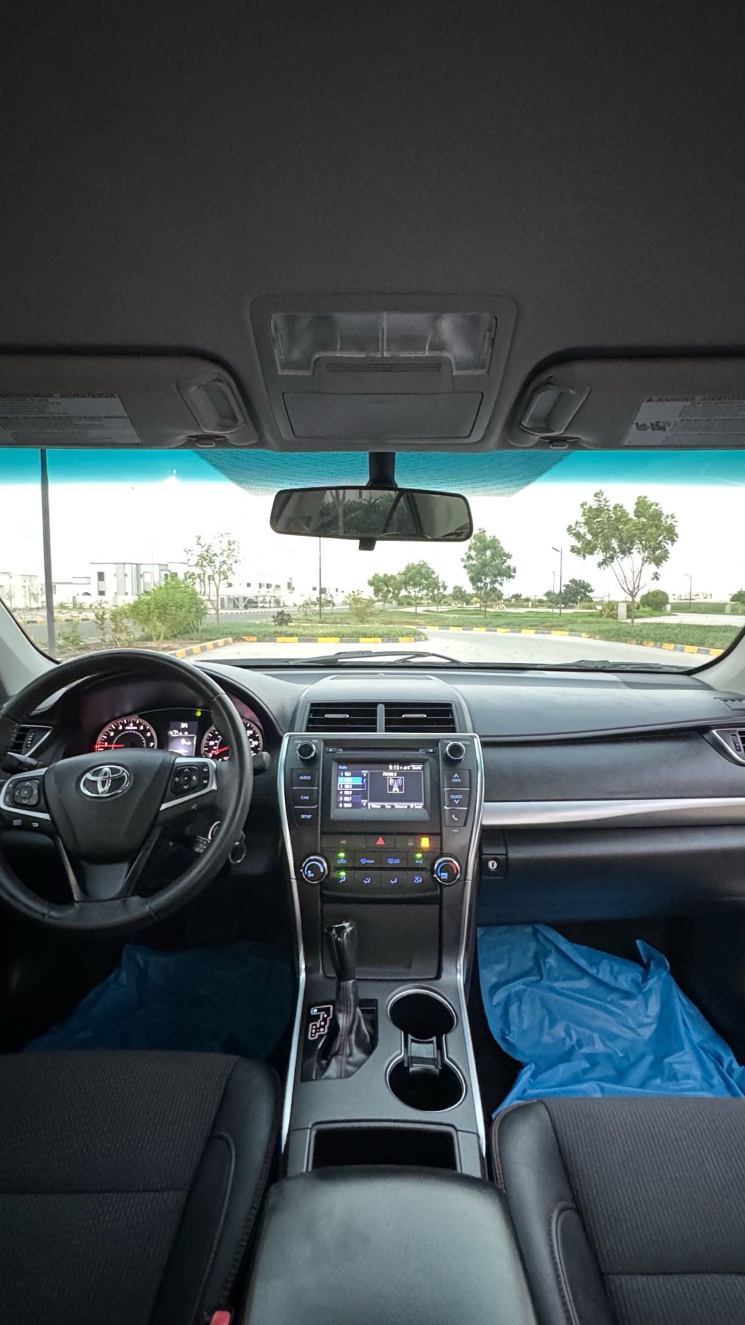 Car Image 2017 TOYOTA CAMRY SE