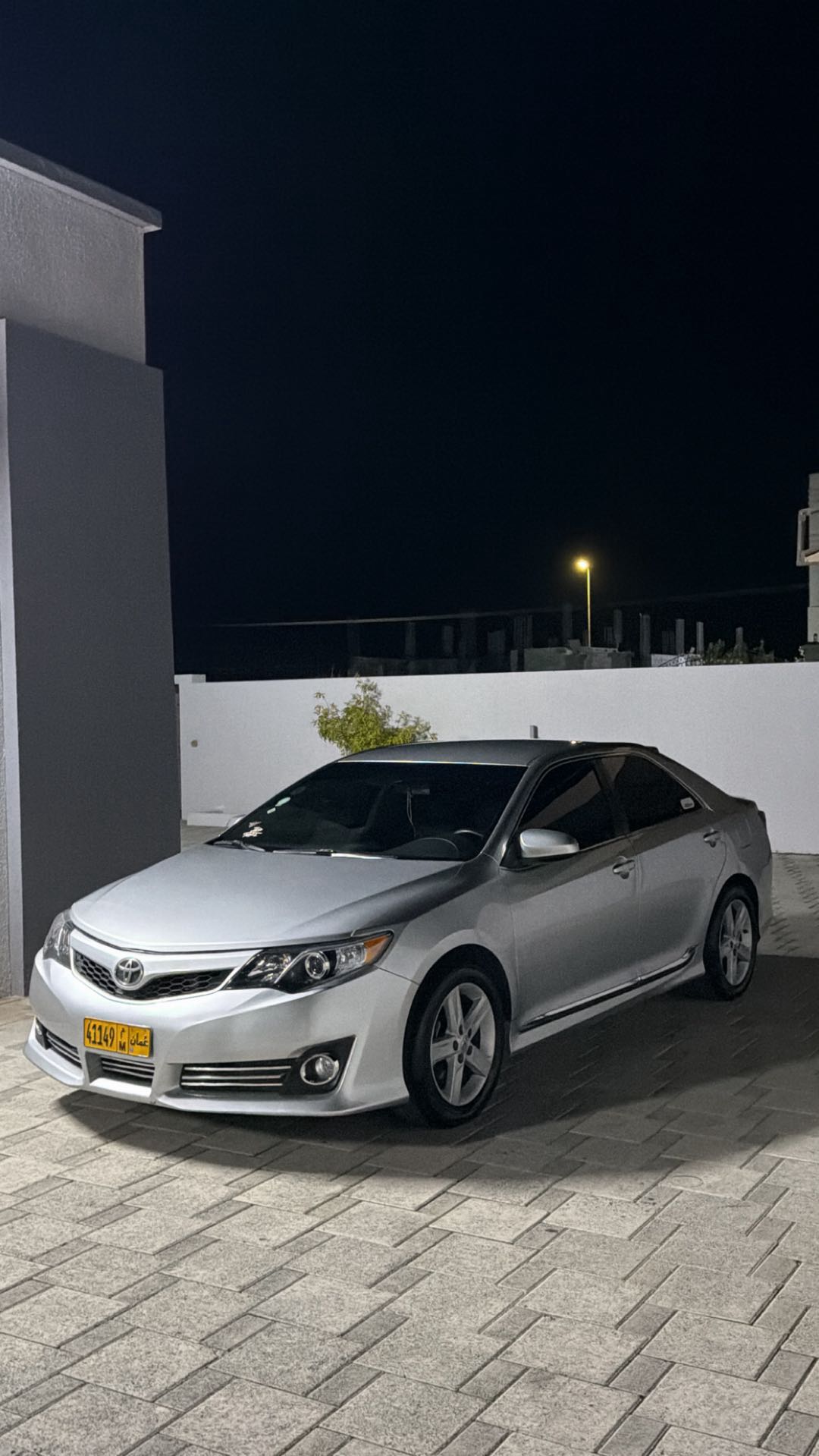Car Image 2014 TOYOTA CAMRY SE