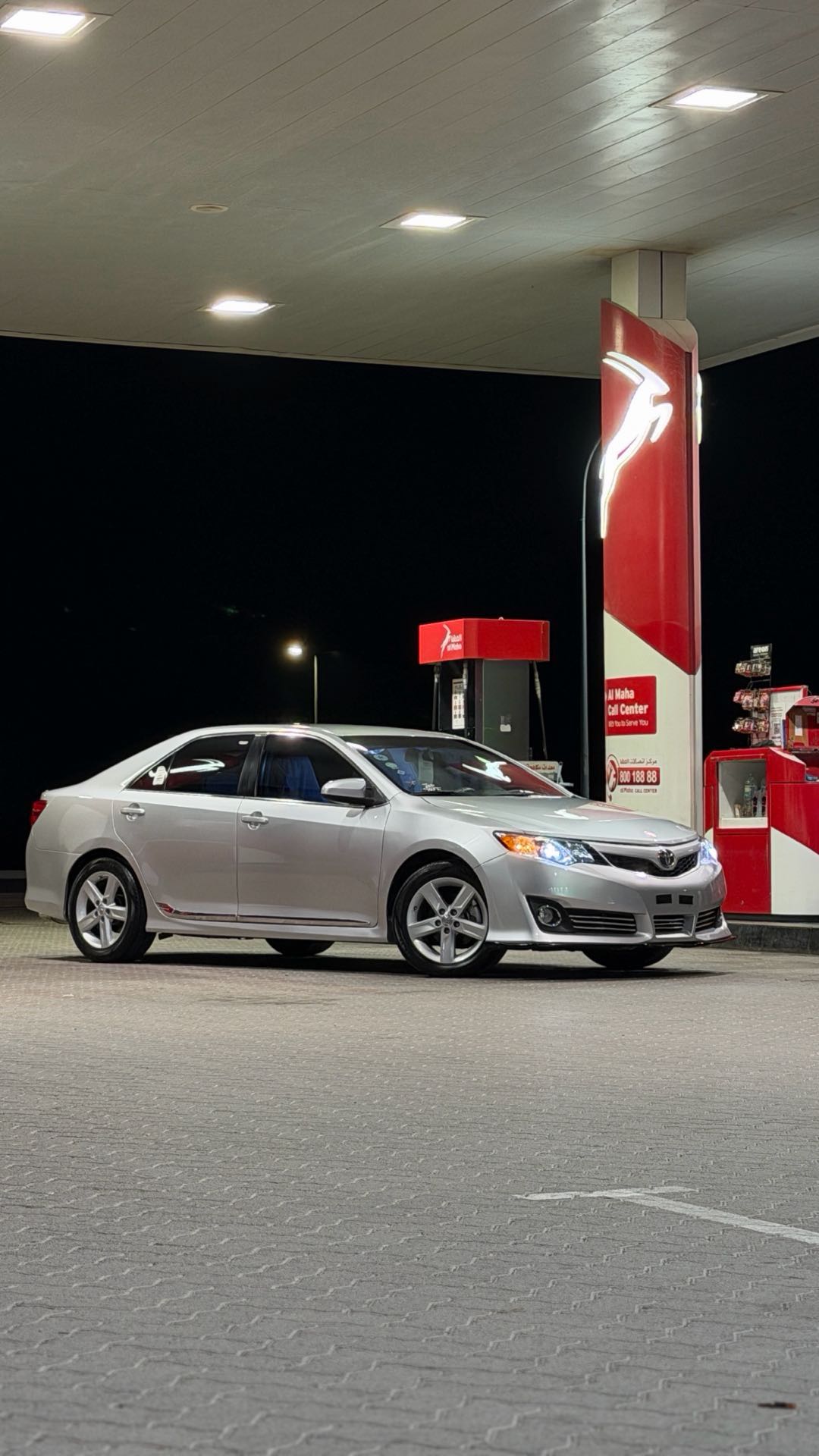 Car Image 2014 TOYOTA CAMRY SE
