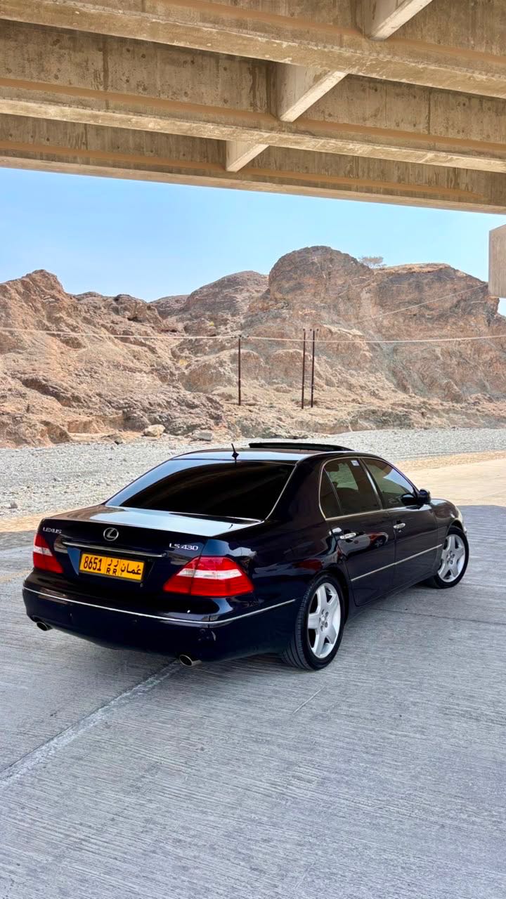 Car Image 2004 LEXUS LS 430