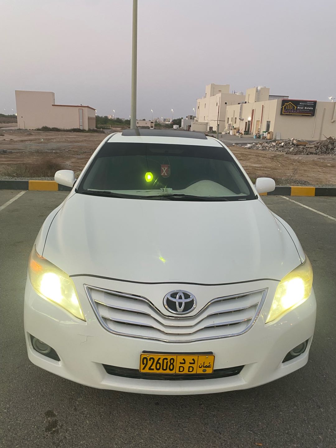 Car Image 2011 TOYOTA CAMRY XLE