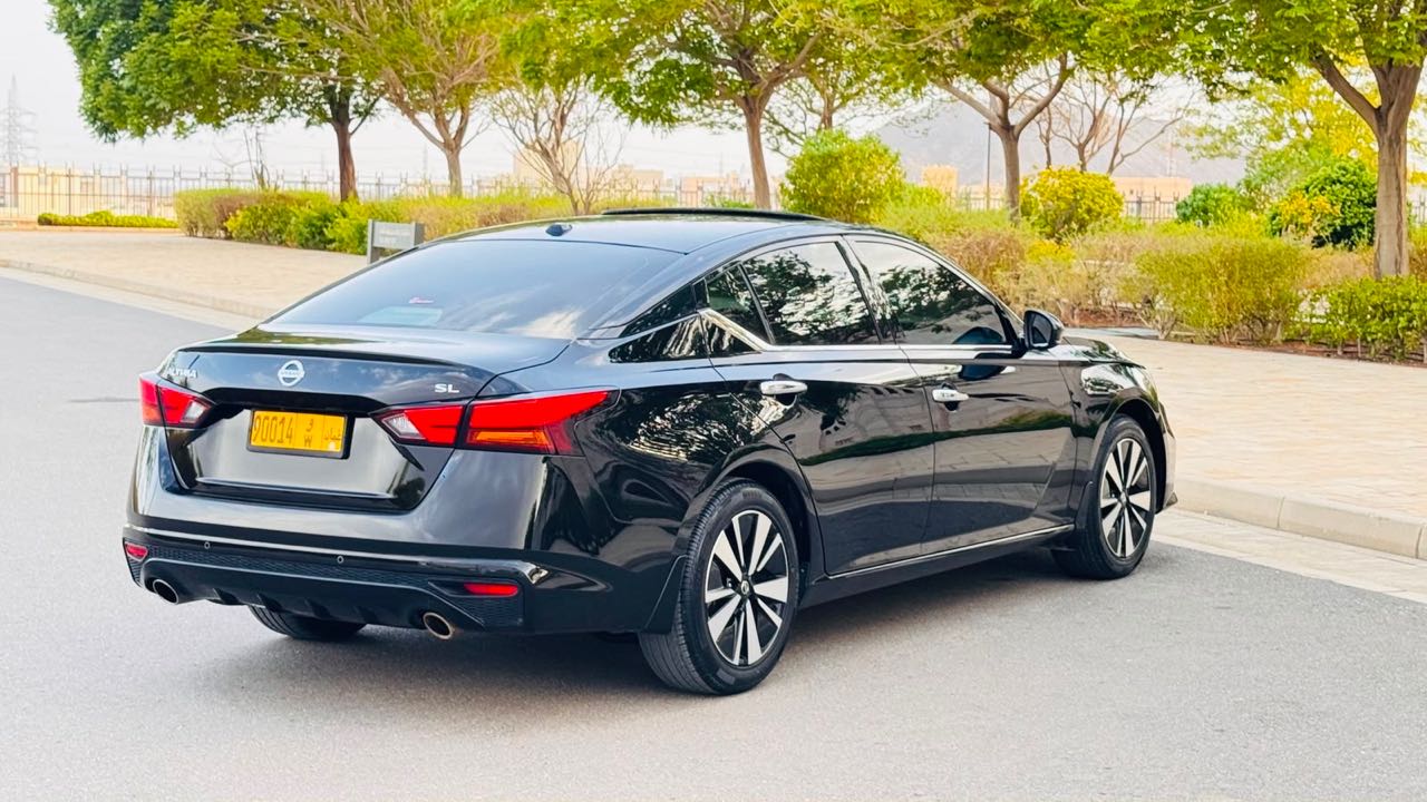 Car Image 2019 NISSAN ALTIMA SL