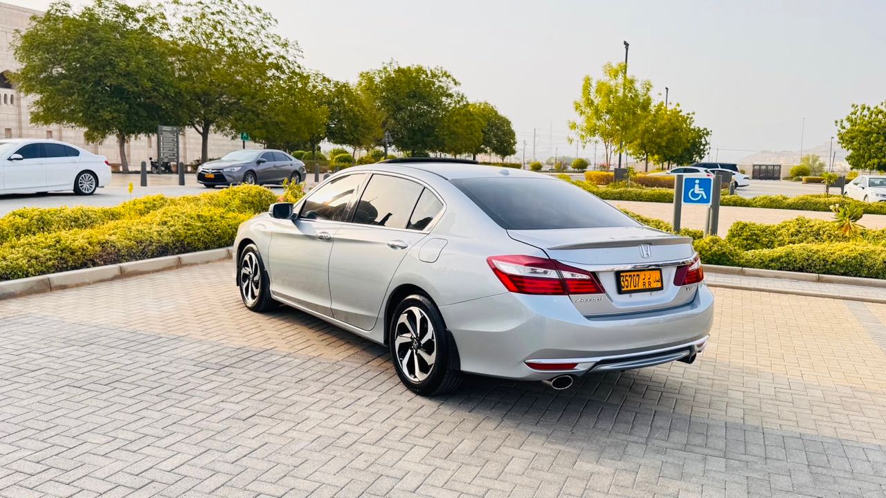 Car Image 2017 HONDA ACCORD SPORT