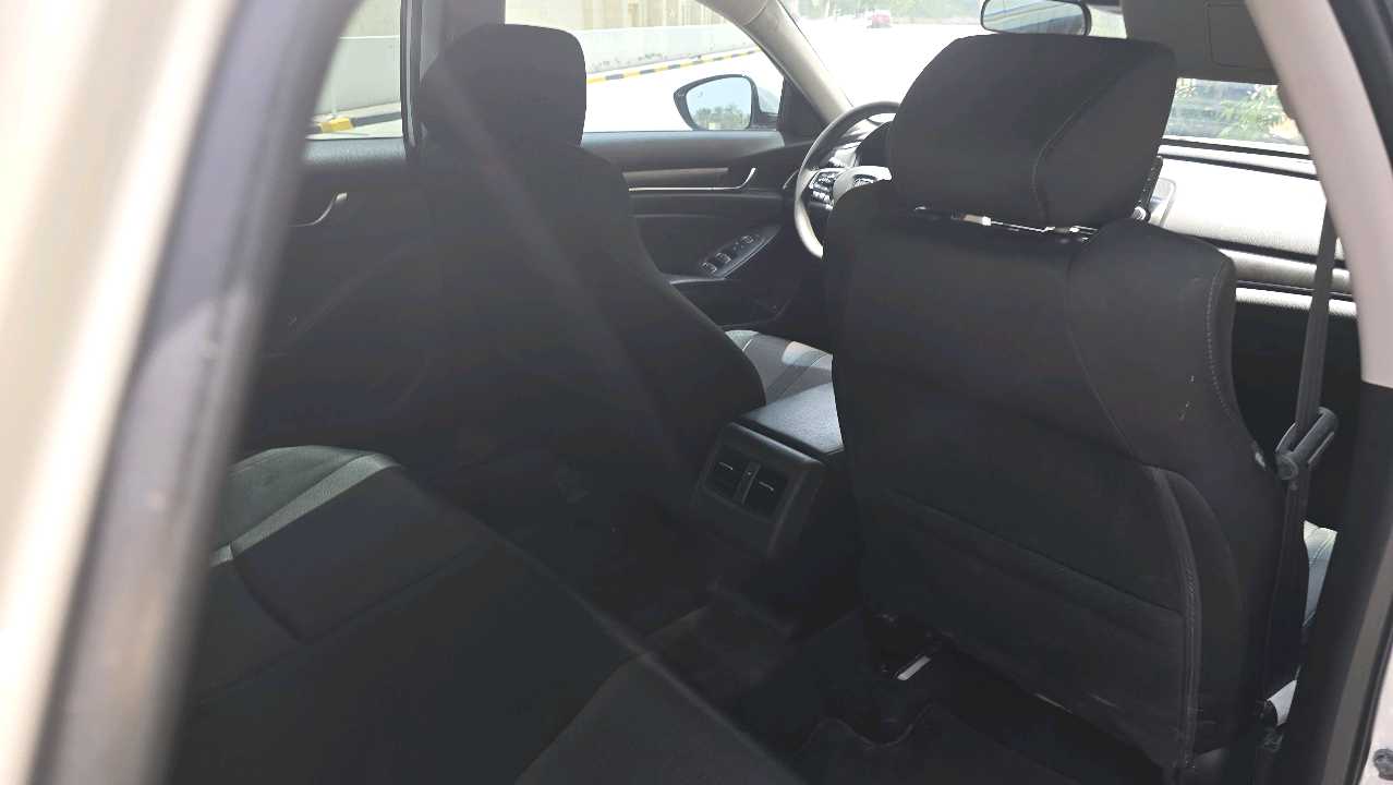 Car Image 2018 HONDA ACCORD EXL