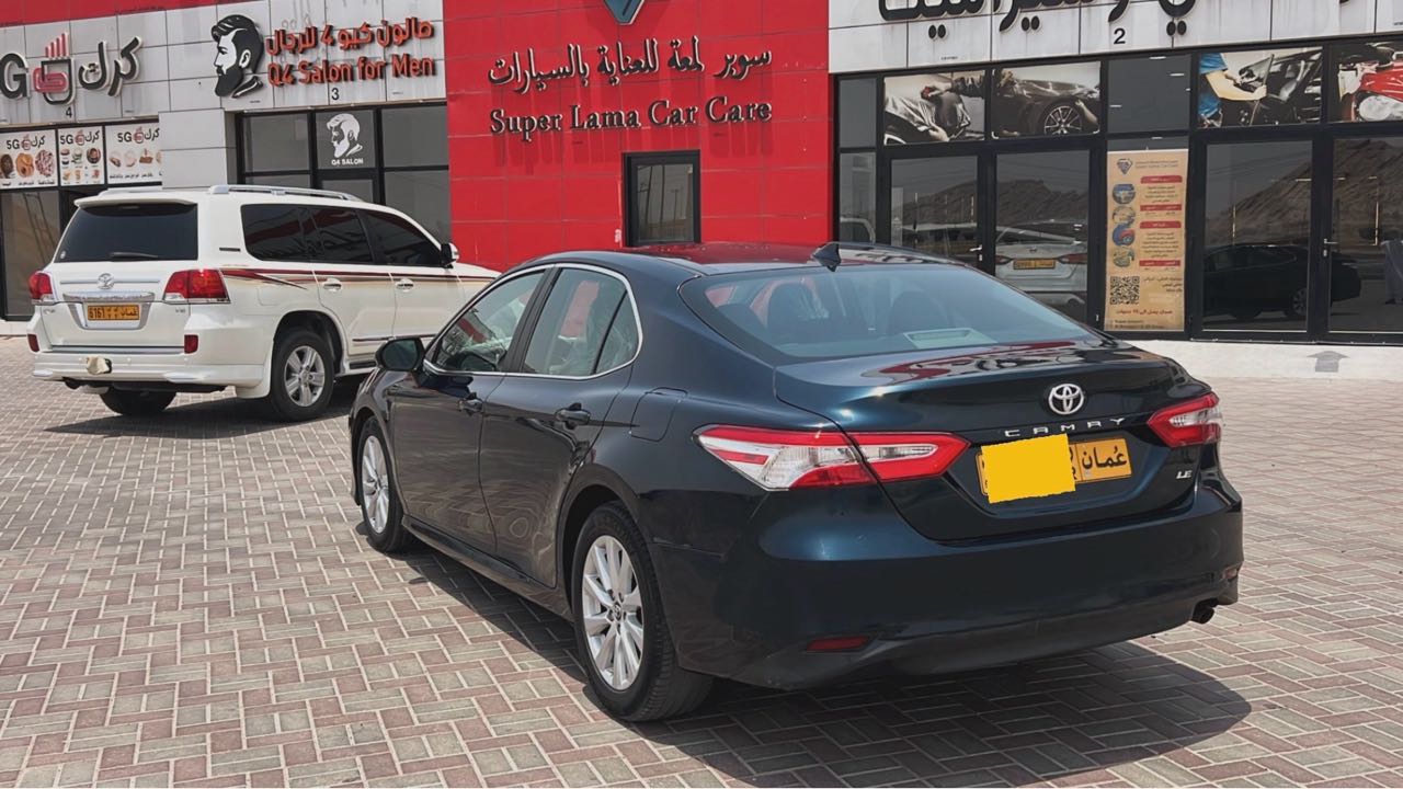 Car Image 2019 TOYOTA CAMRY LE
