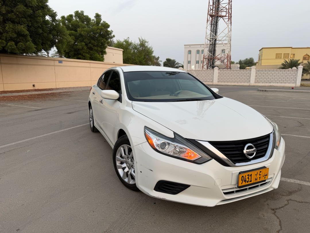 Car Image 2017 NISSAN ALTIMA S