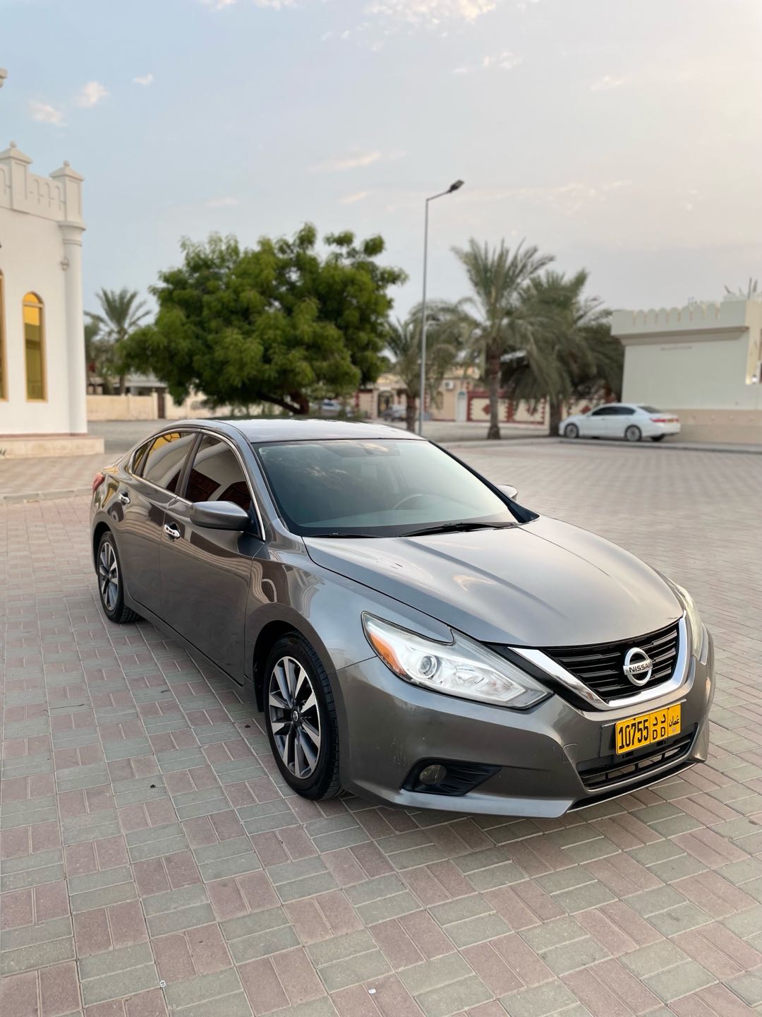 Car Image 2017 NISSAN ALTIMA SV