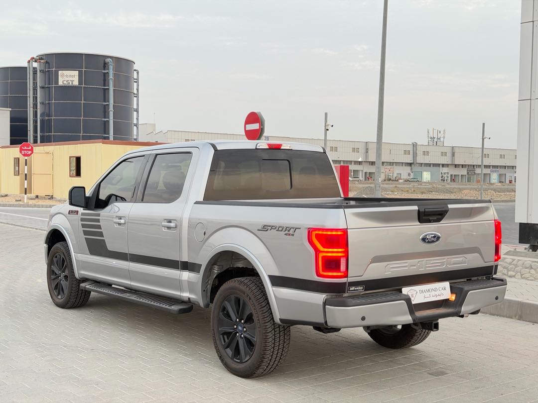Car Image 2020 FORD F-150 XLT