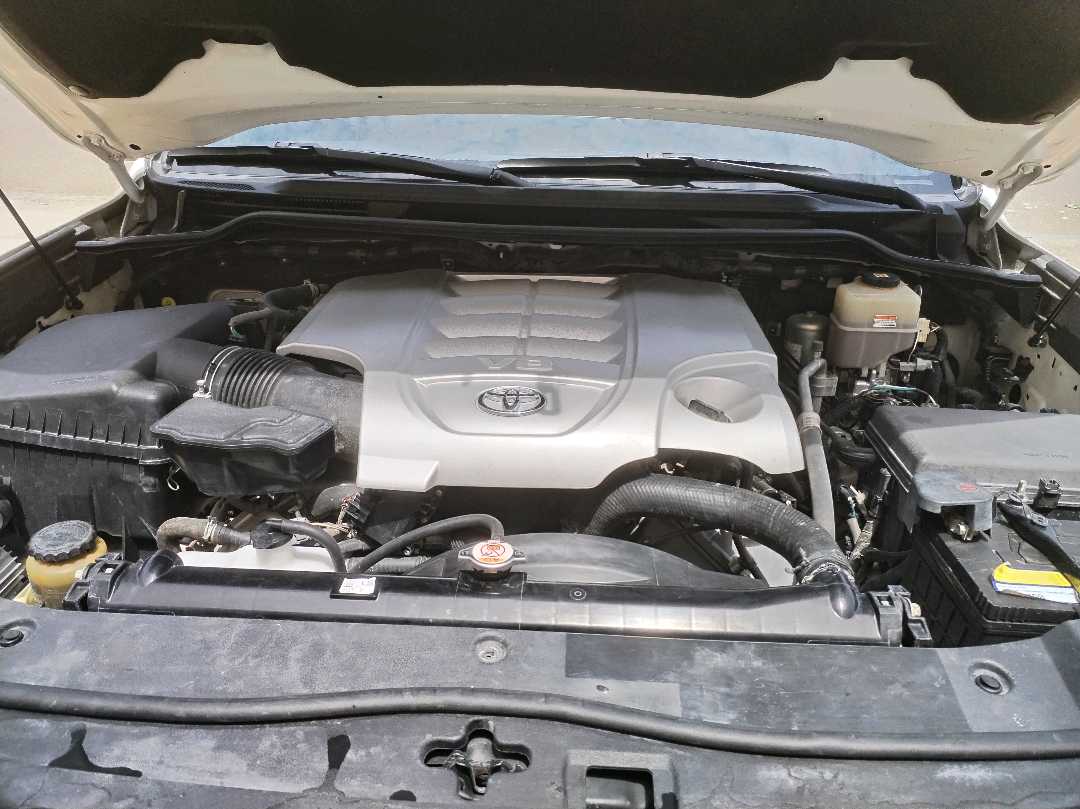 Car Image 2020 TOYOTA LAND CRUISER VX.R