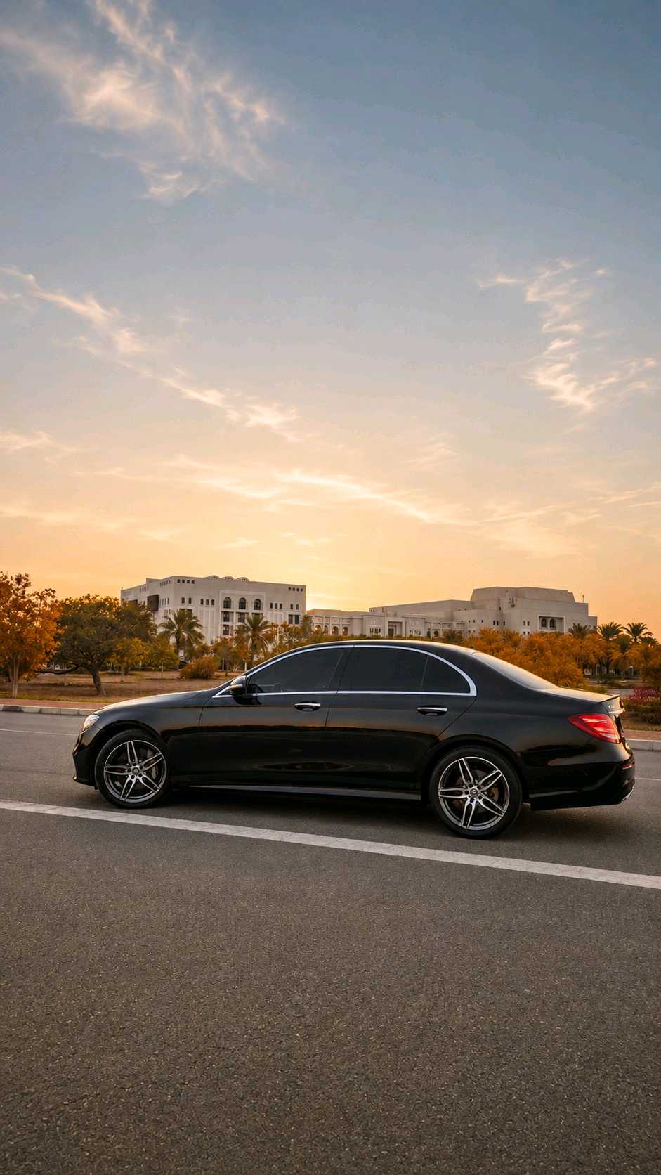Car Image 2019 MERCEDES E Class 300