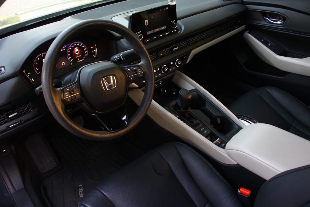 Car Image 2024 HONDA ACCORD EX
