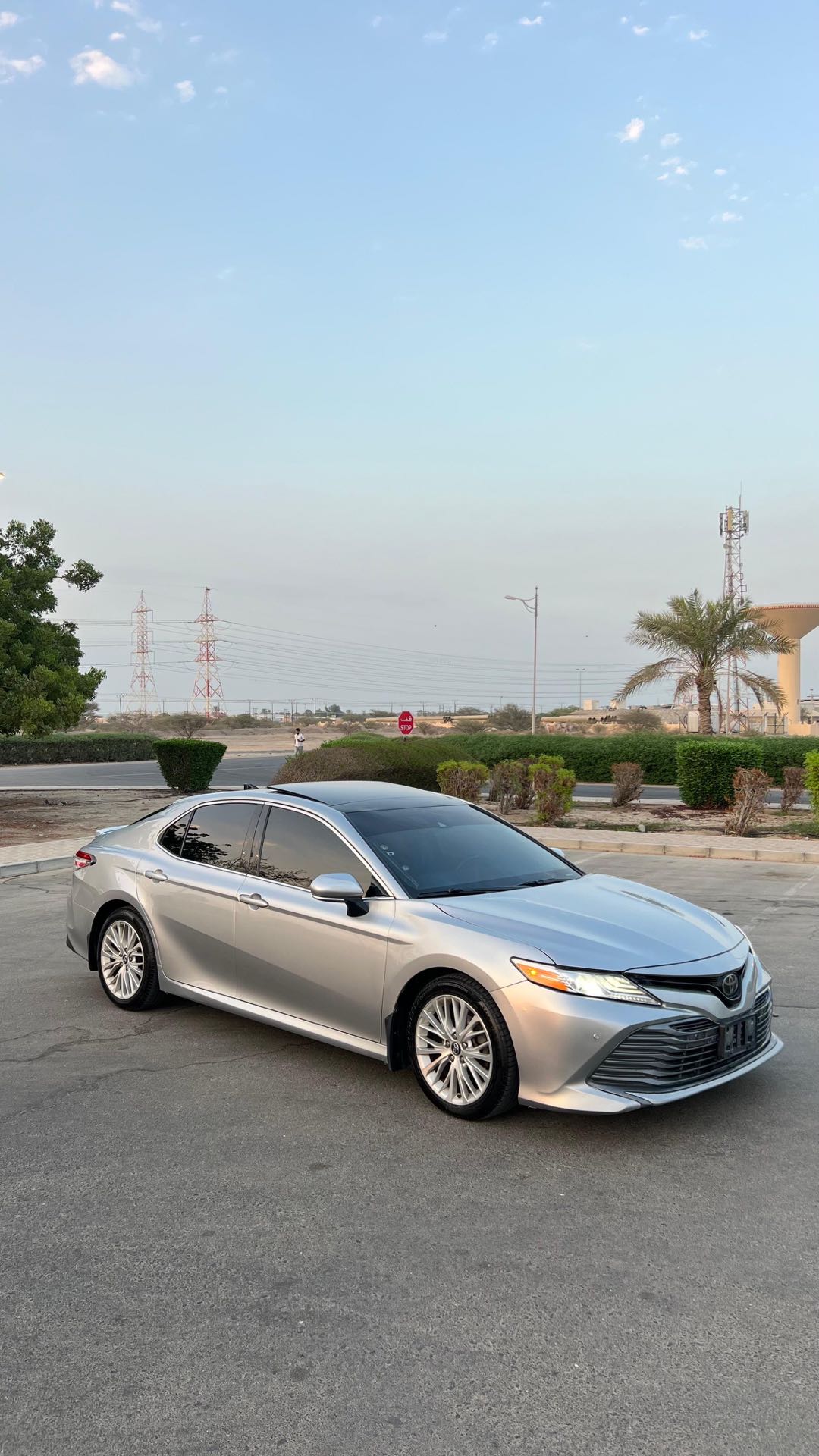 Car Image 2018 TOYOTA CAMRY XLE
