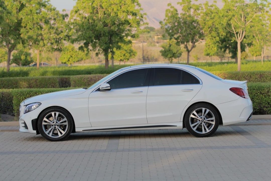 Car Image 2017 MERCEDES C Class 300