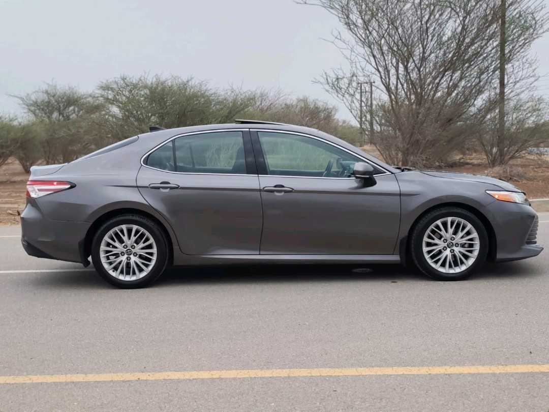 Car Image 2020 TOYOTA CAMRY XLE