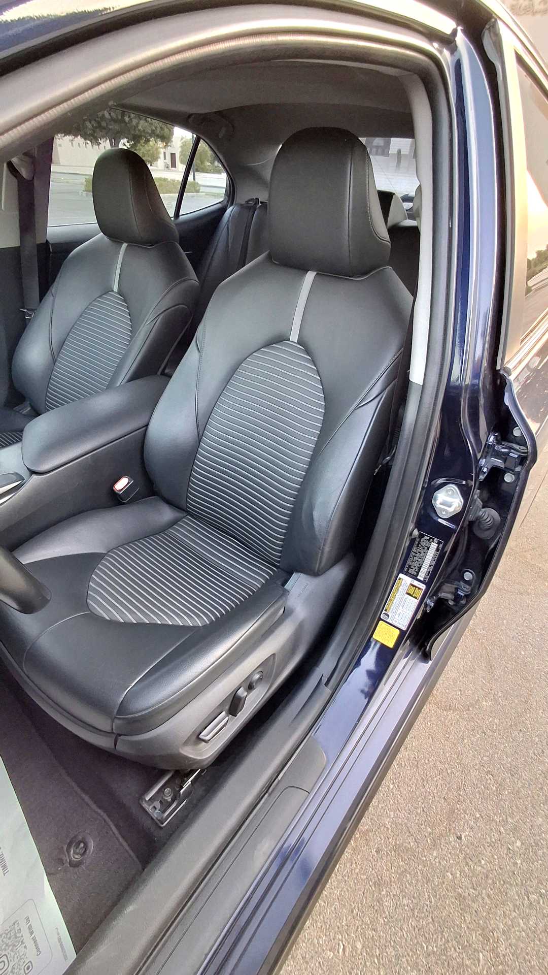 Car Image 2021 TOYOTA CAMRY SE