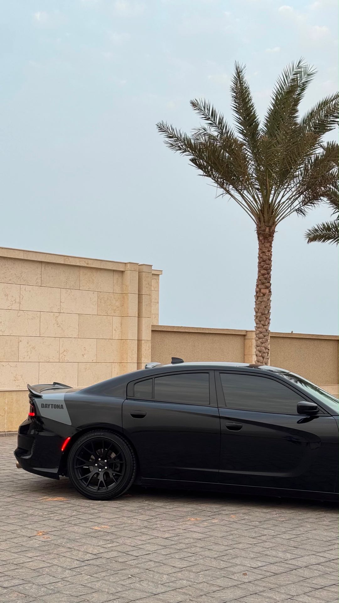 Car Image 2018 DODGE CHARGER SXT