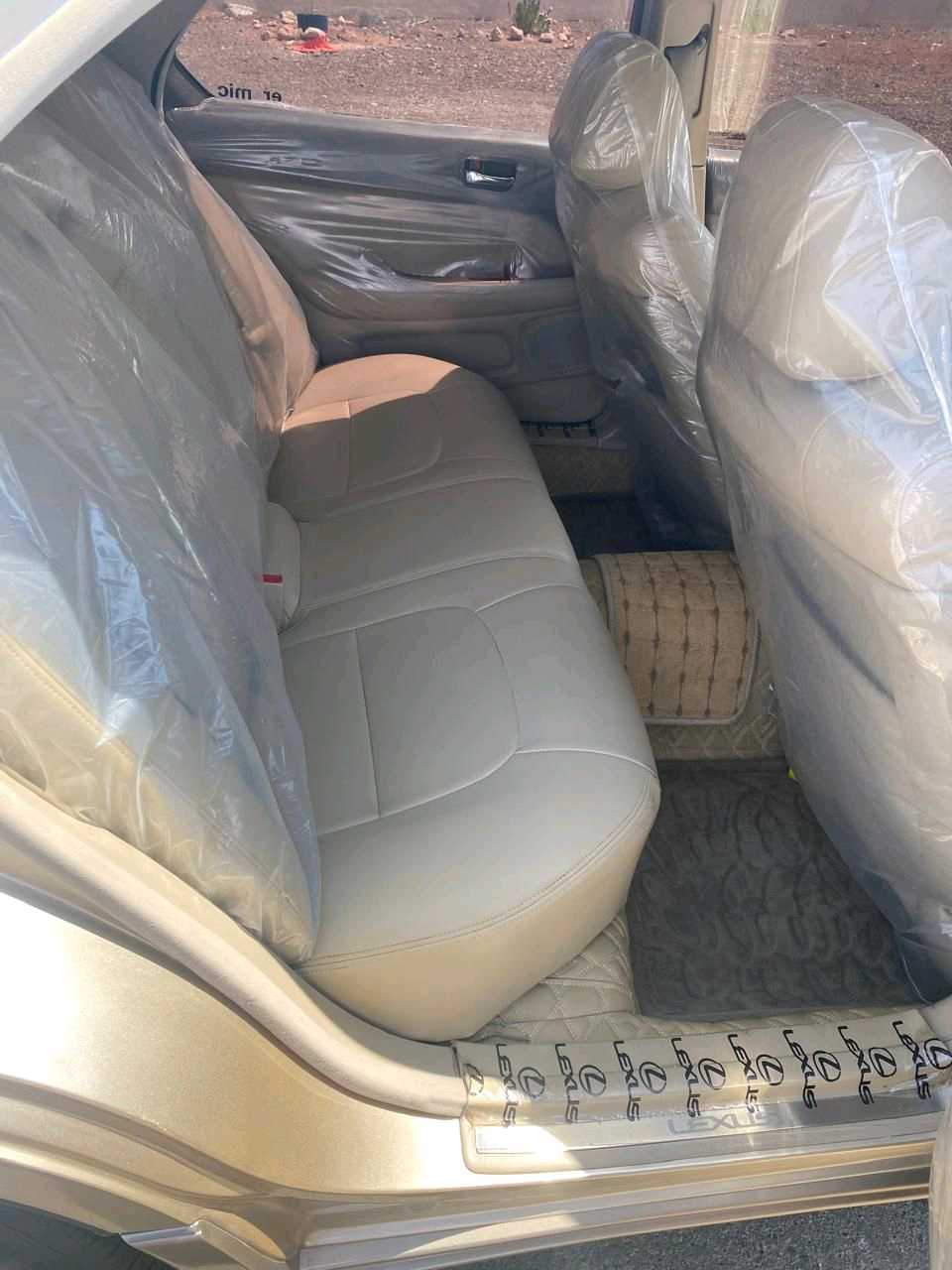 Car Image 1999 LEXUS LS 400