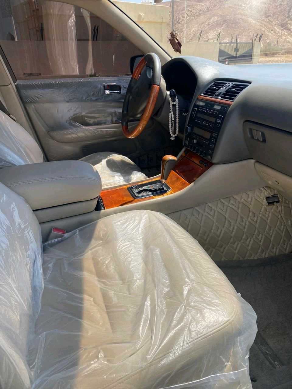 Car Image 1999 LEXUS LS 400