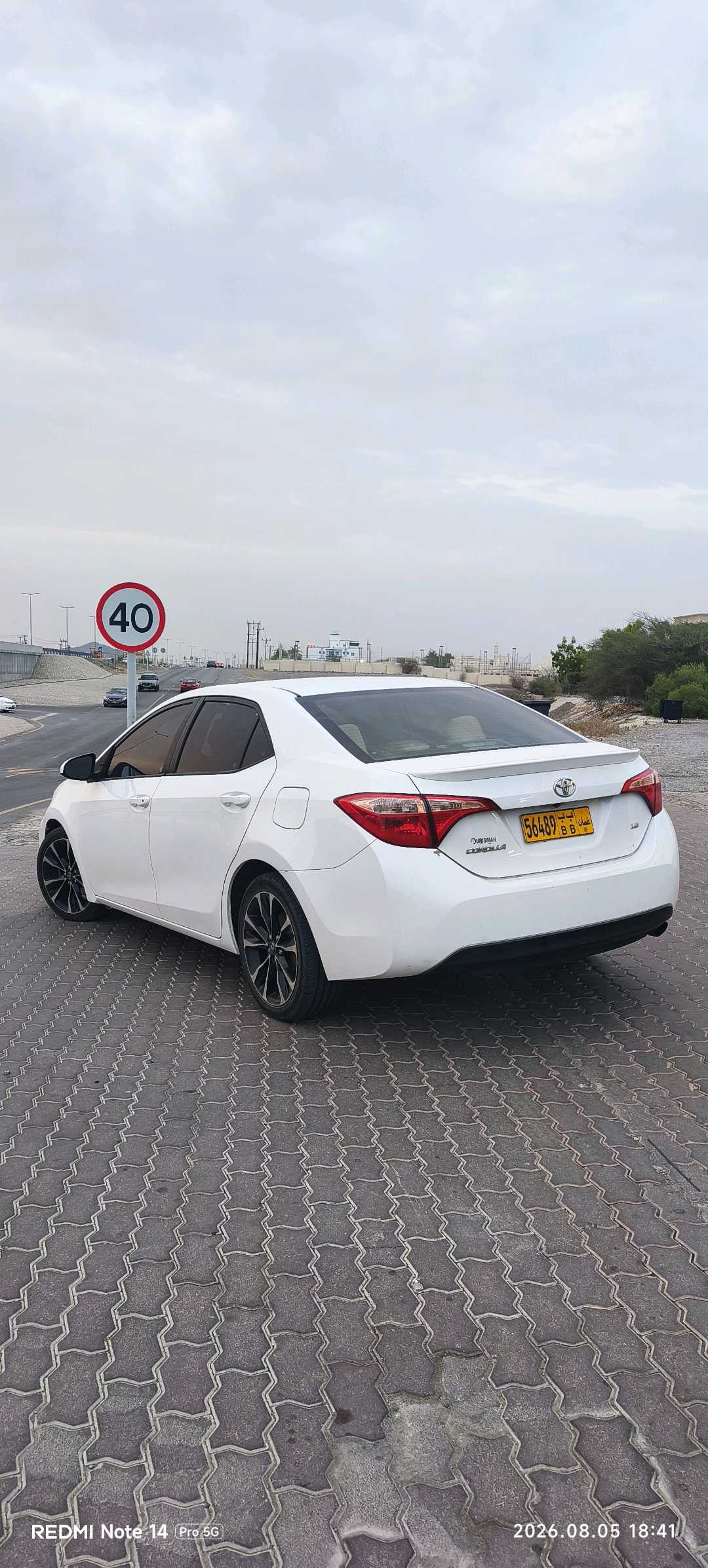 Car Image 2017 TOYOTA COROLLA LE