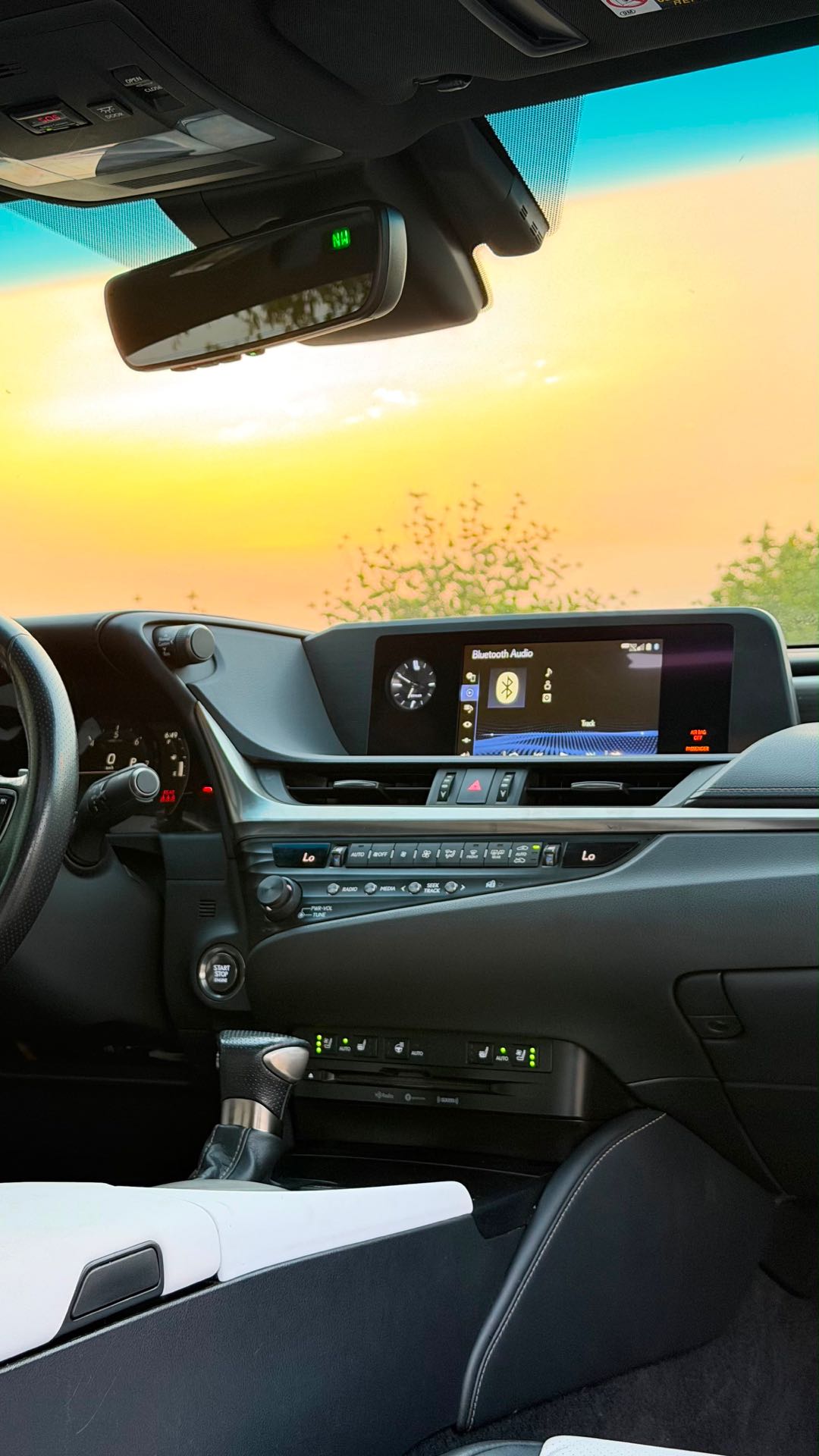 Car Image 2019 LEXUS ES F350