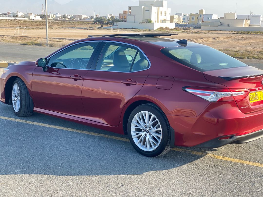 Car Image 2019 TOYOTA CAMRY XLE