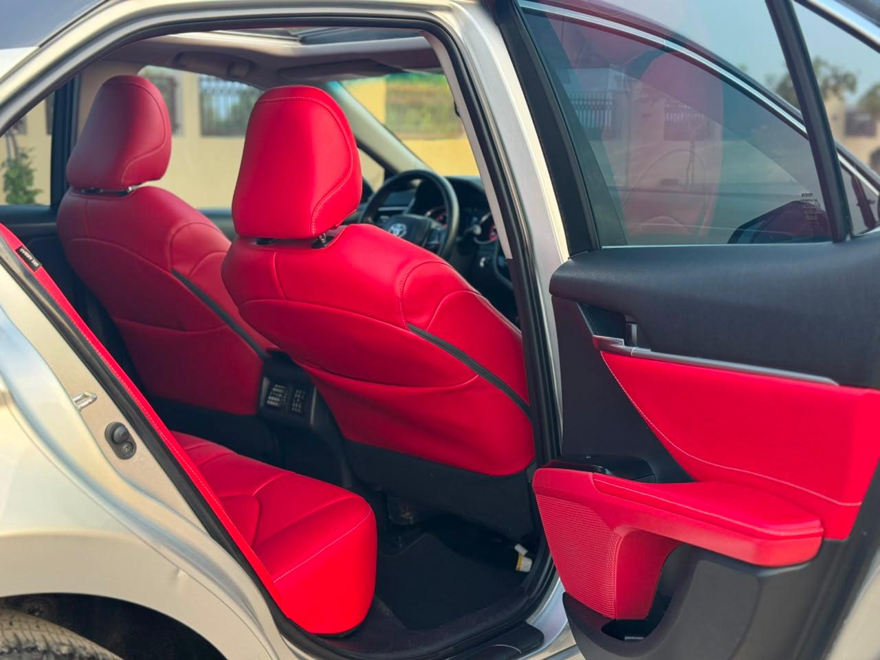 Car Image 2018 TOYOTA CAMRY XSE