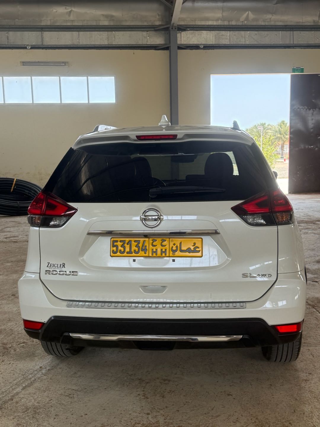 Car Image 2018 NISSAN ROGUE SL