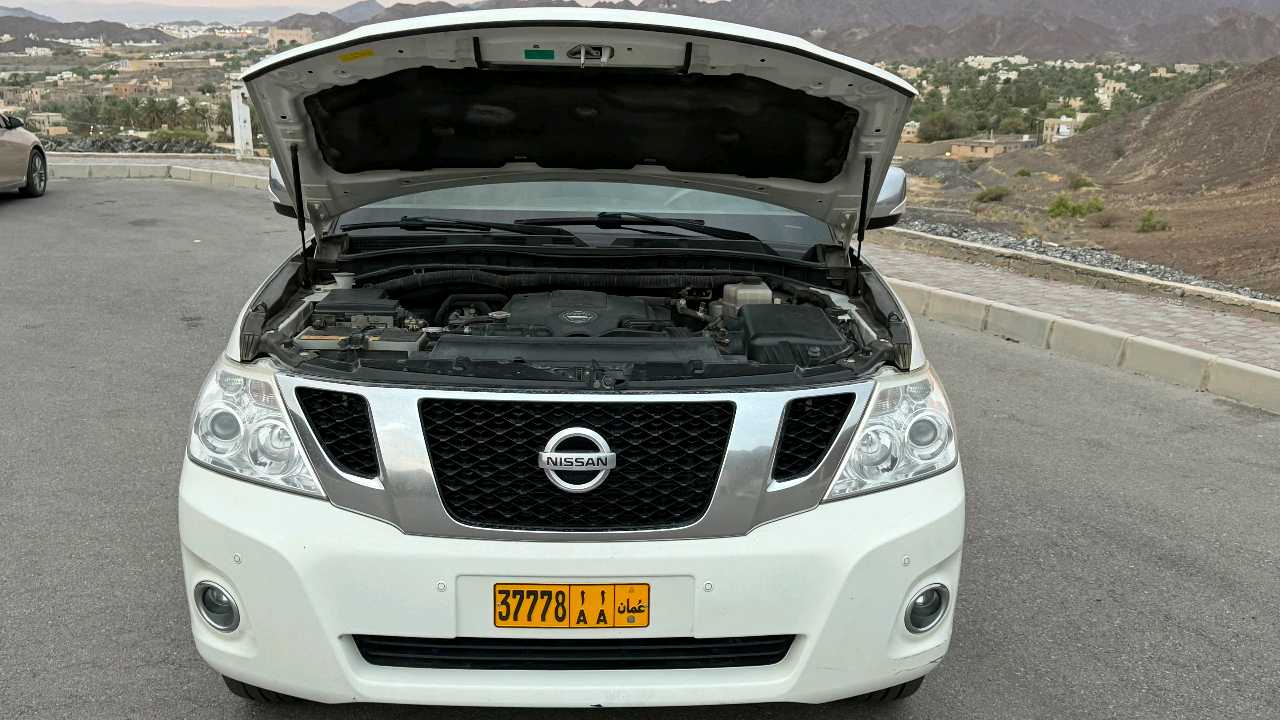 Car Image 2013 NISSAN PATROL SE