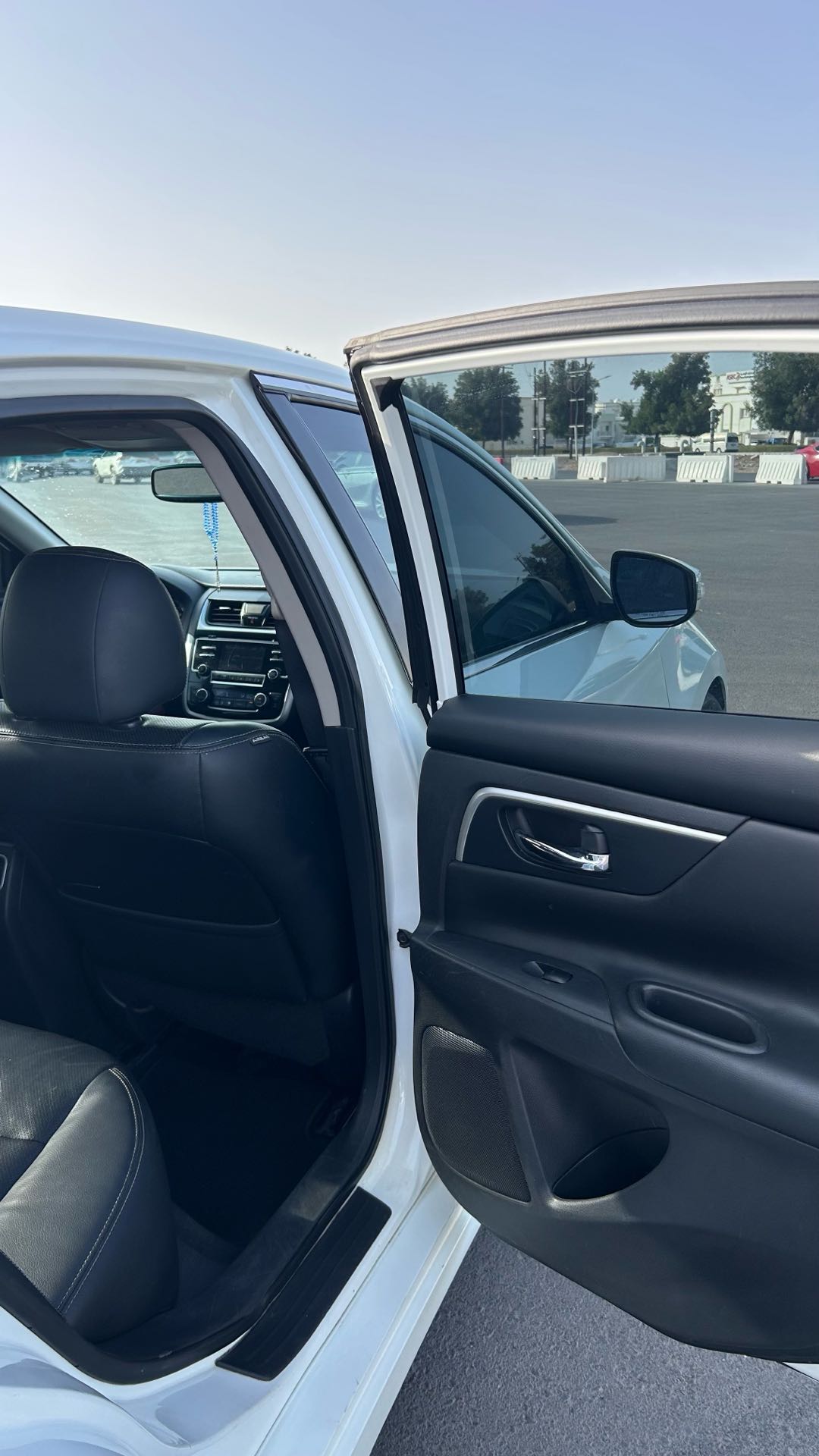 Car Image 2018 NISSAN ALTIMA SL