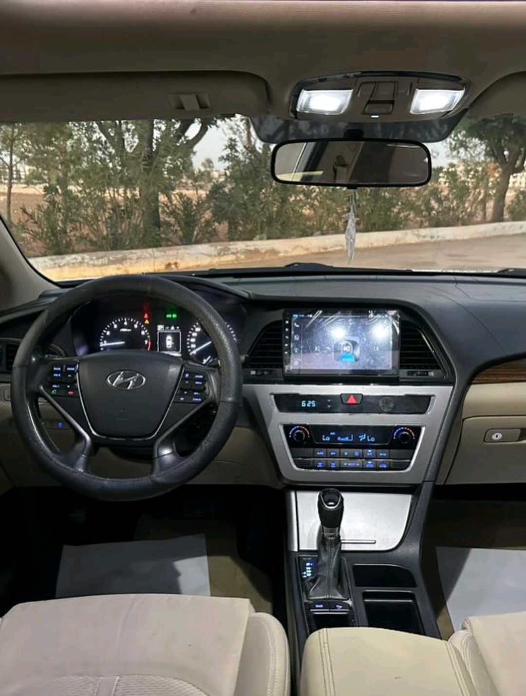 Car Image 2017 HYUNDAI SONATA SE
